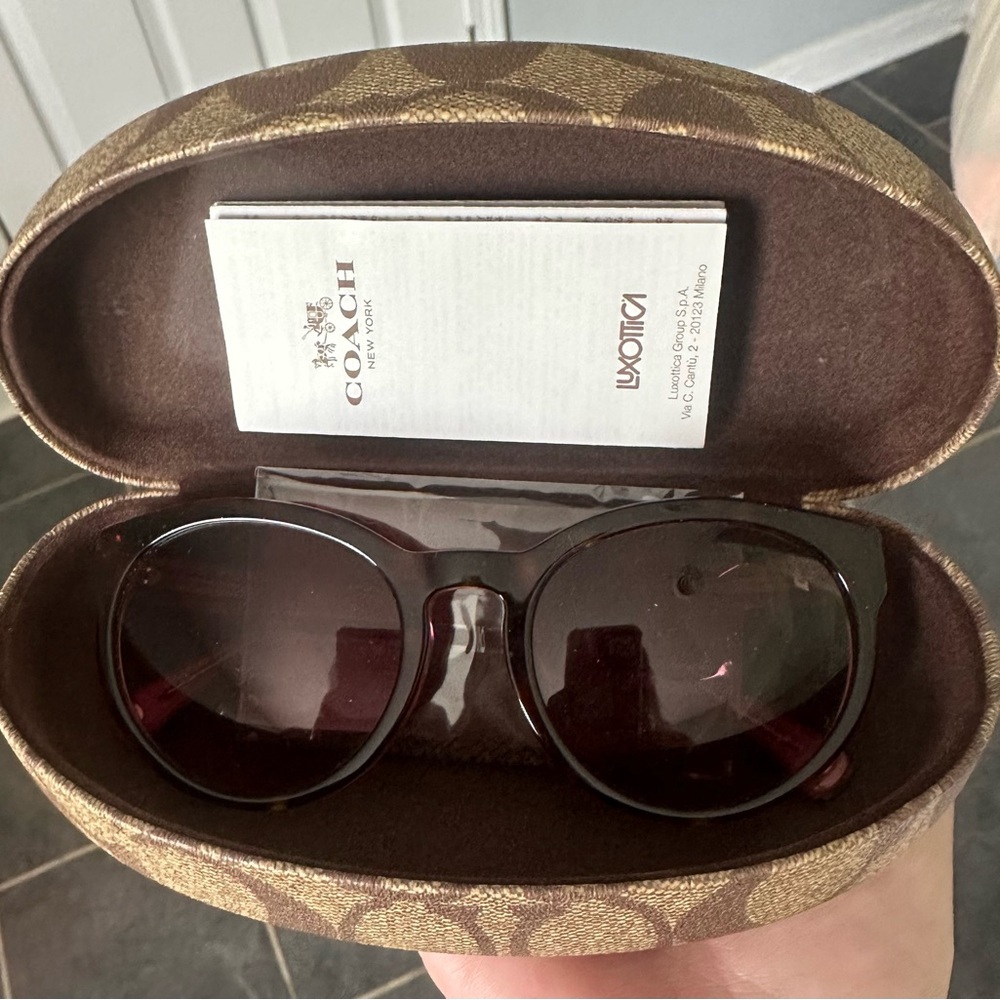 New COACH Signature Round Sunglasses Tortoise Shell / Pink
